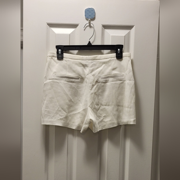 Shorts - Picture 2 of 3